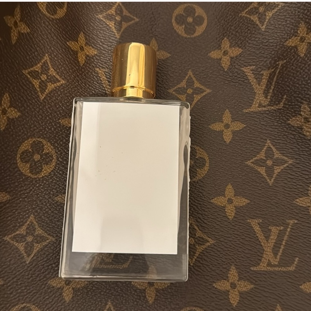 Kilian Perfume with Gold Cap - Picture 4 of 4